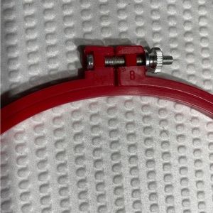 Boye Embroidery Hoop Plastic 8” Screw Tight Red Craft